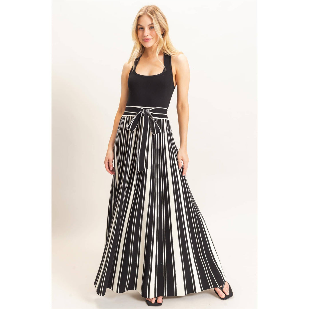 Black Sleeveless Scoop Neck Dress