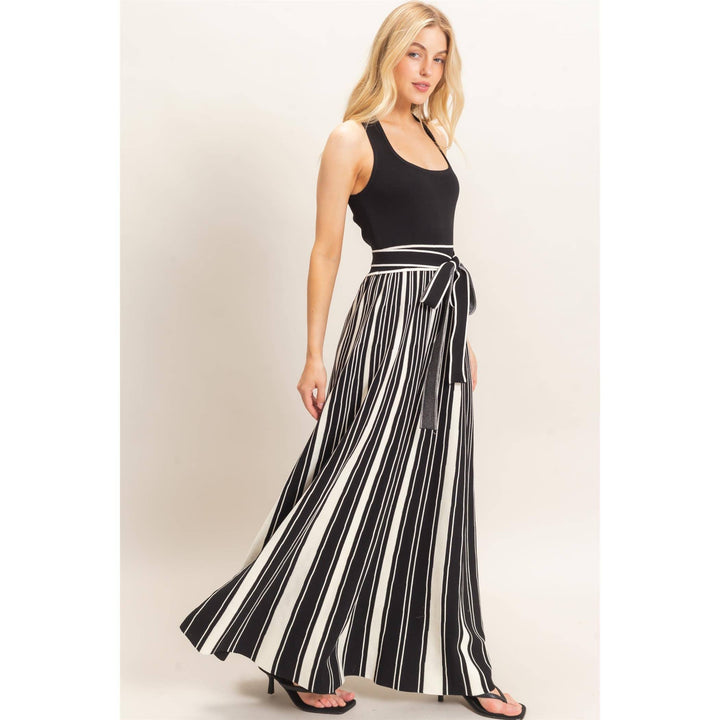 Black Sleeveless Scoop Neck Dress