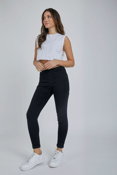Cello Black Mid Rise Pull On Crop Skinny Jeans