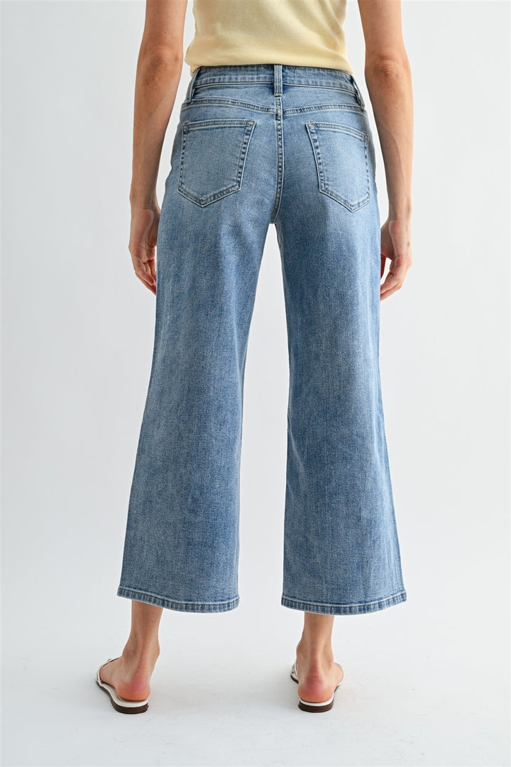 Mid Rise Wide Leg Crop Jeans