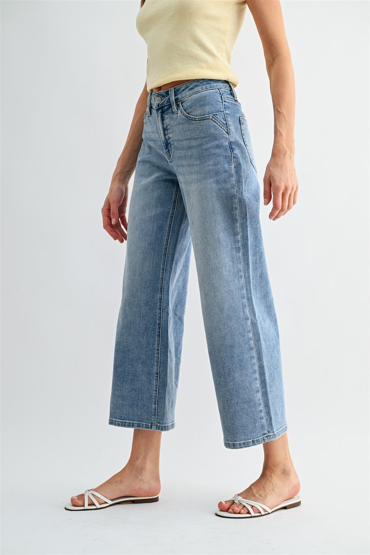 Mid Rise Wide Leg Crop Jeans